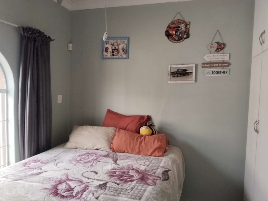6 Bedroom Property for Sale in Daspoort Gauteng