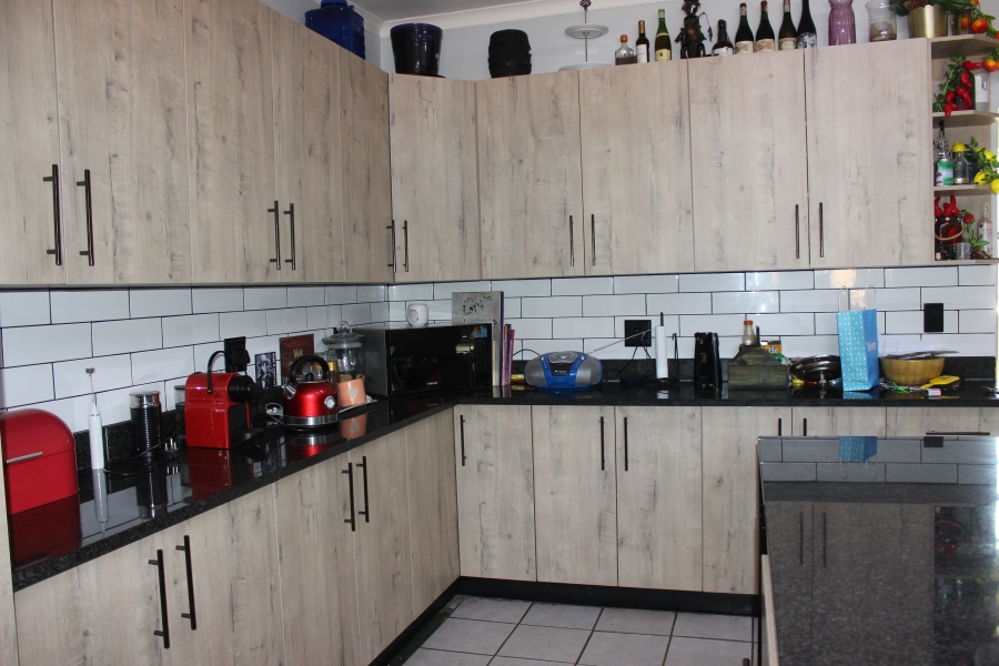 6 Bedroom Property for Sale in Swacina Park A H Gauteng