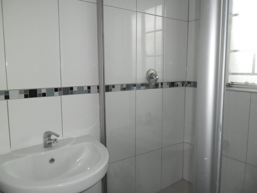 To Let 2 Bedroom Property for Rent in Ferndale Gauteng