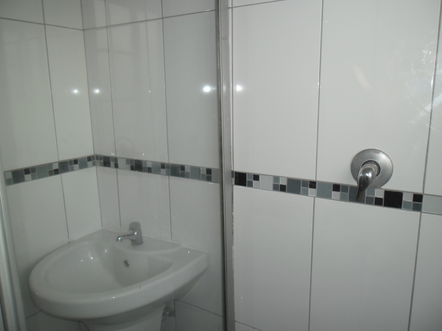 To Let 2 Bedroom Property for Rent in Ferndale Gauteng