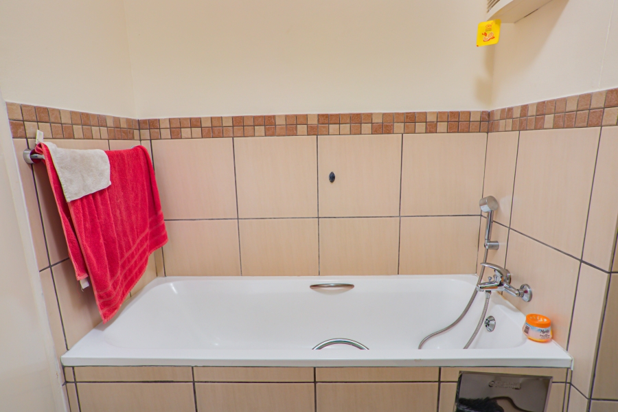 3 Bedroom Property for Sale in Barbeque Downs Gauteng