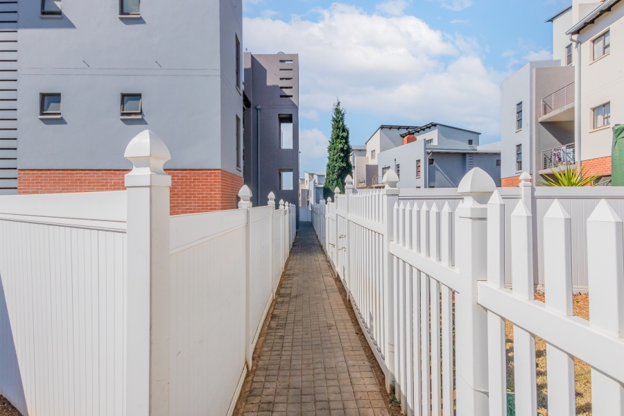 3 Bedroom Property for Sale in Barbeque Downs Gauteng