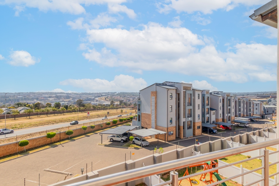 3 Bedroom Property for Sale in Barbeque Downs Gauteng