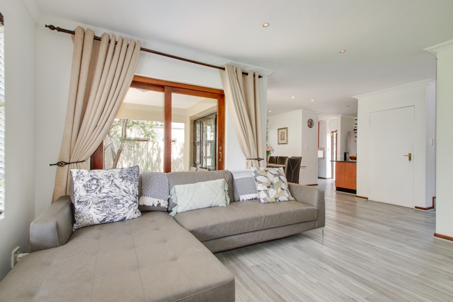 To Let 4 Bedroom Property for Rent in Craigavon Gauteng