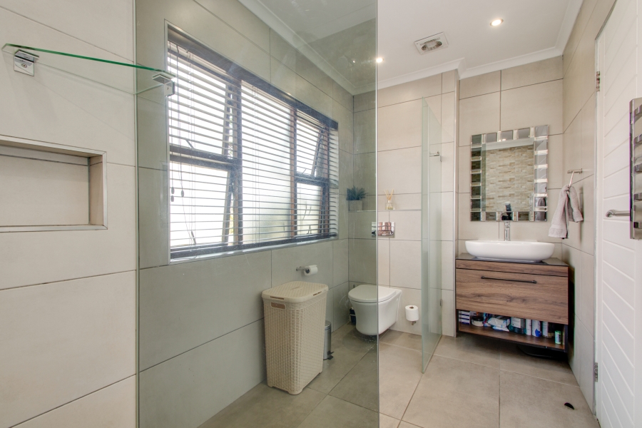 To Let 4 Bedroom Property for Rent in Craigavon Gauteng