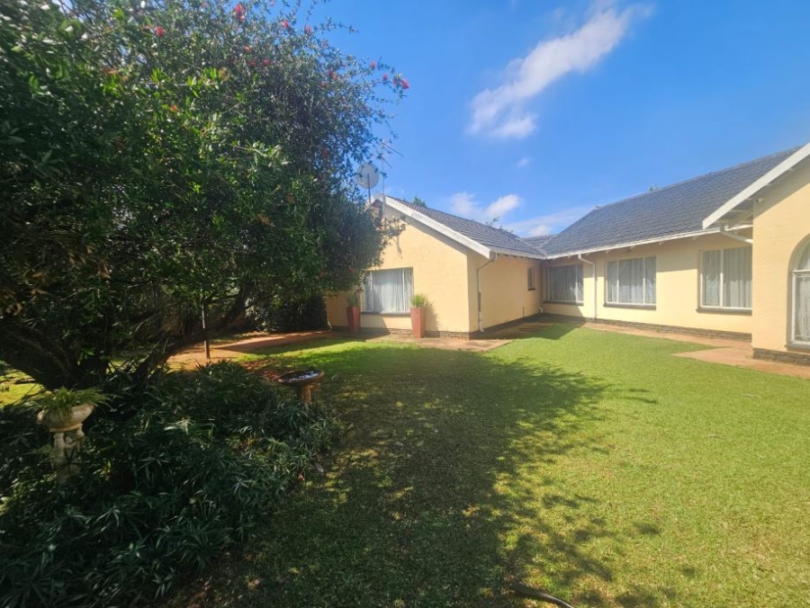 3 Bedroom Property for Sale in Helikonpark Gauteng