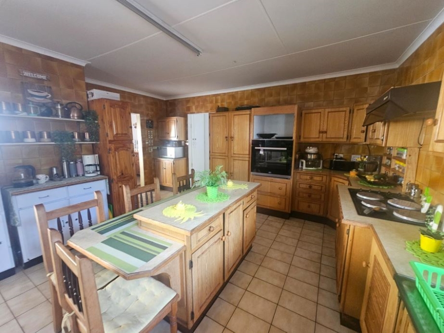 3 Bedroom Property for Sale in Helikonpark Gauteng