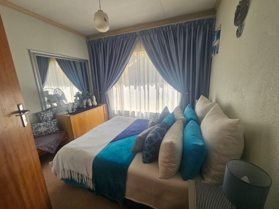 3 Bedroom Property for Sale in Helikonpark Gauteng