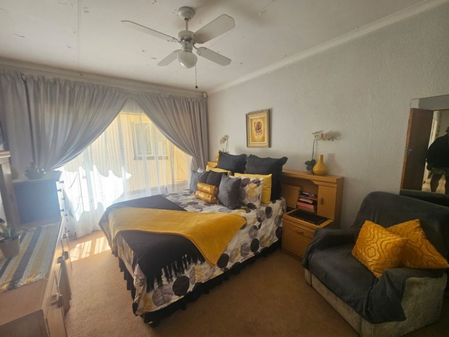 3 Bedroom Property for Sale in Helikonpark Gauteng