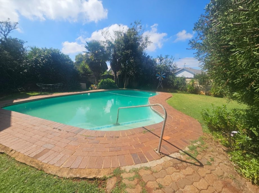 3 Bedroom Property for Sale in Helikonpark Gauteng