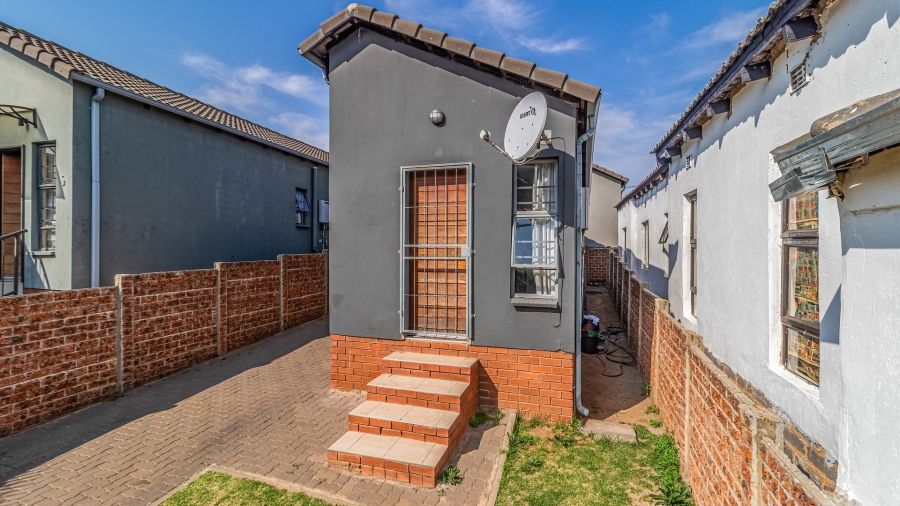 2 Bedroom Property for Sale in South Hills Gauteng