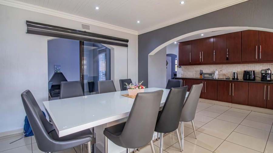 4 Bedroom Property for Sale in Bassonia Gauteng
