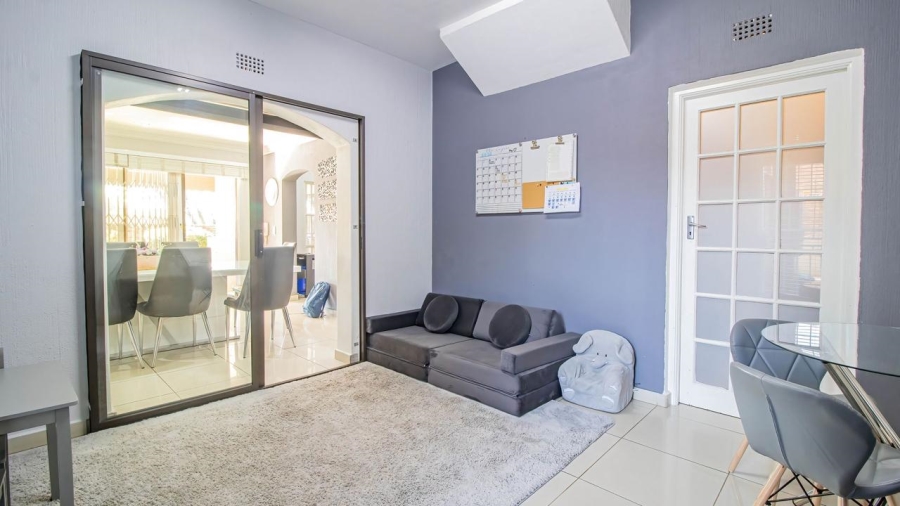 4 Bedroom Property for Sale in Bassonia Gauteng