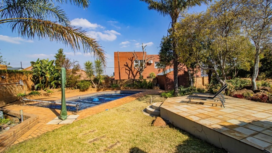 4 Bedroom Property for Sale in Bassonia Gauteng