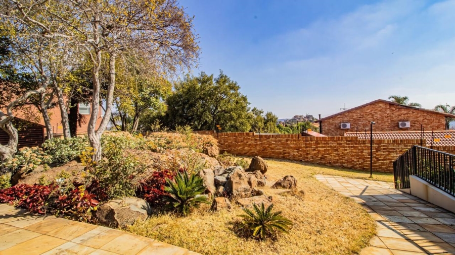 4 Bedroom Property for Sale in Bassonia Gauteng