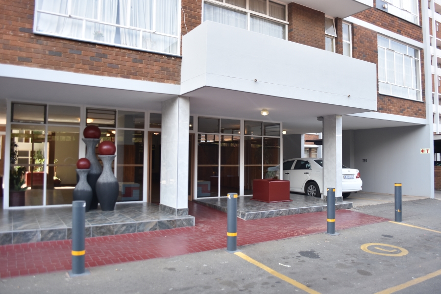 1 Bedroom Property for Sale in La Montagne Gauteng