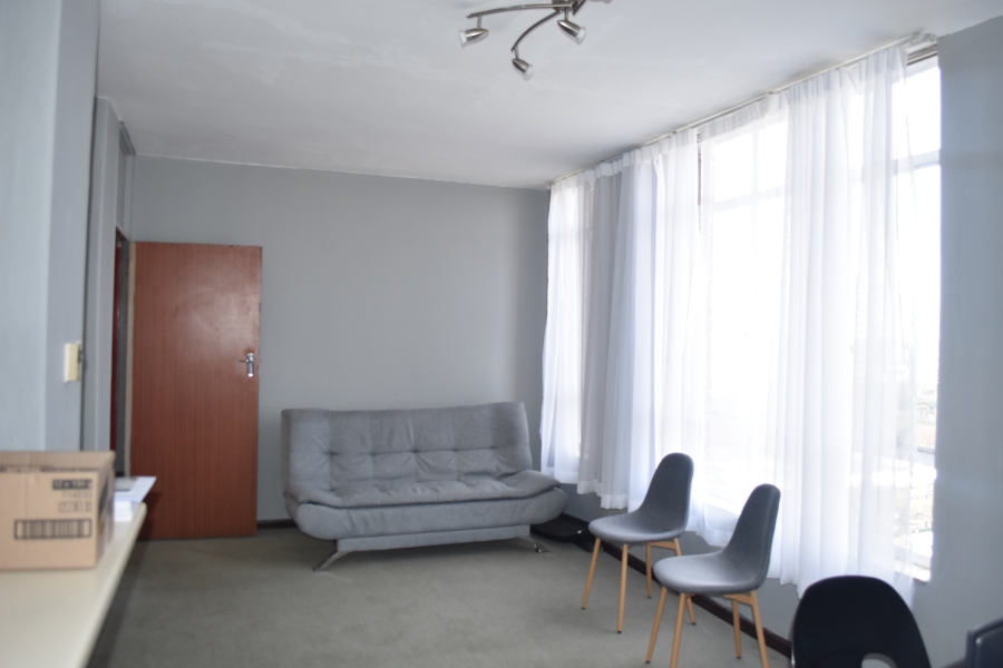 1 Bedroom Property for Sale in La Montagne Gauteng