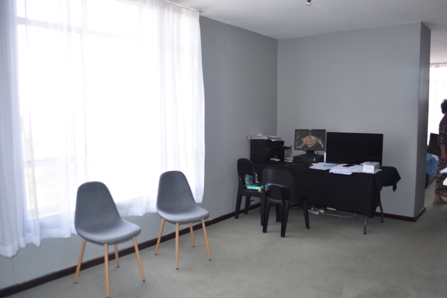 1 Bedroom Property for Sale in La Montagne Gauteng