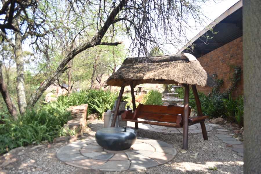 1 Bedroom Property for Sale in La Montagne Gauteng