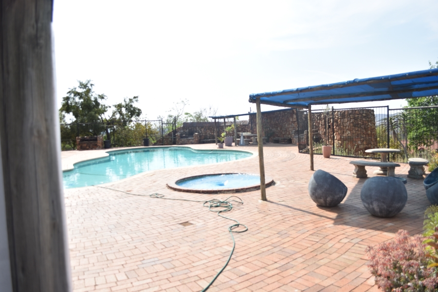 1 Bedroom Property for Sale in La Montagne Gauteng