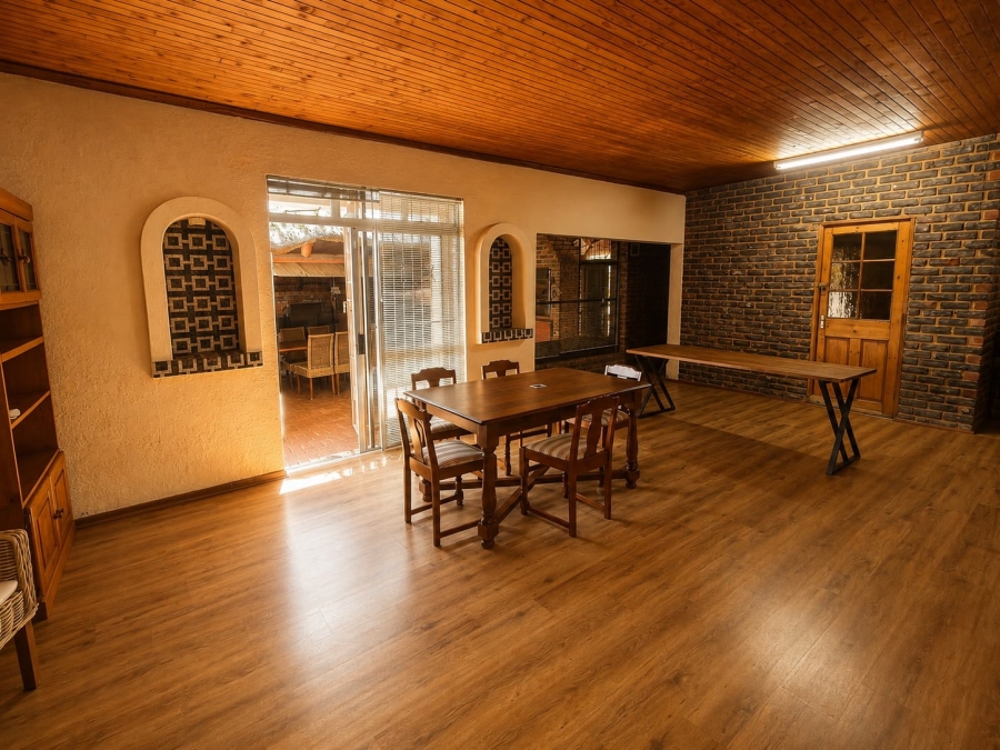 4 Bedroom Property for Sale in Eldoraigne Gauteng