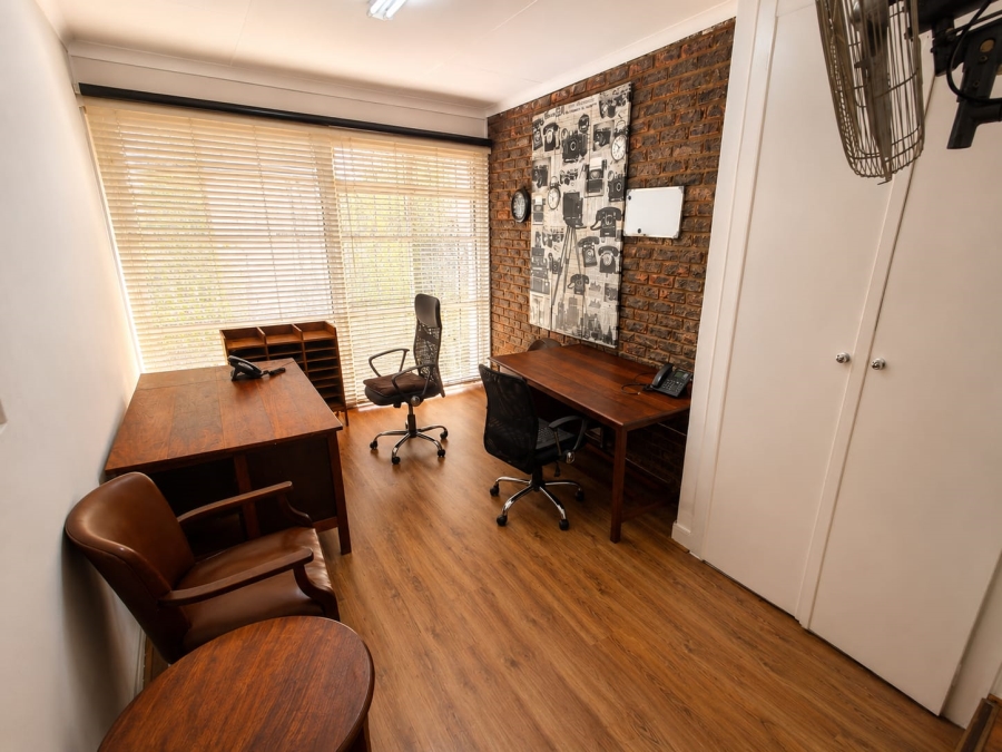 4 Bedroom Property for Sale in Eldoraigne Gauteng