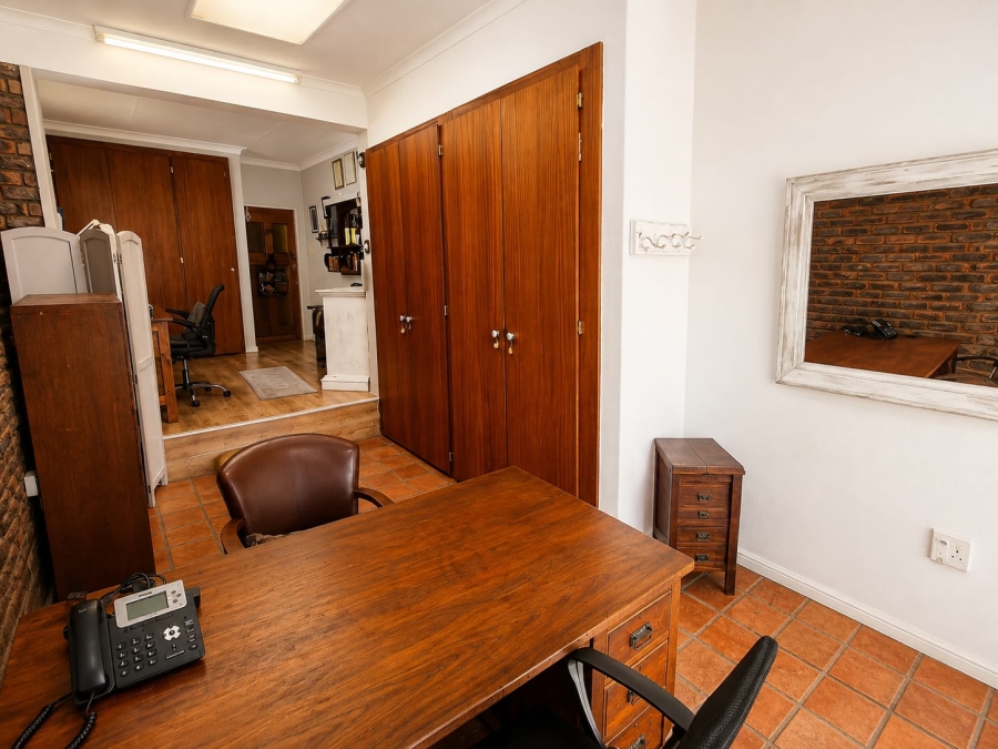 4 Bedroom Property for Sale in Eldoraigne Gauteng
