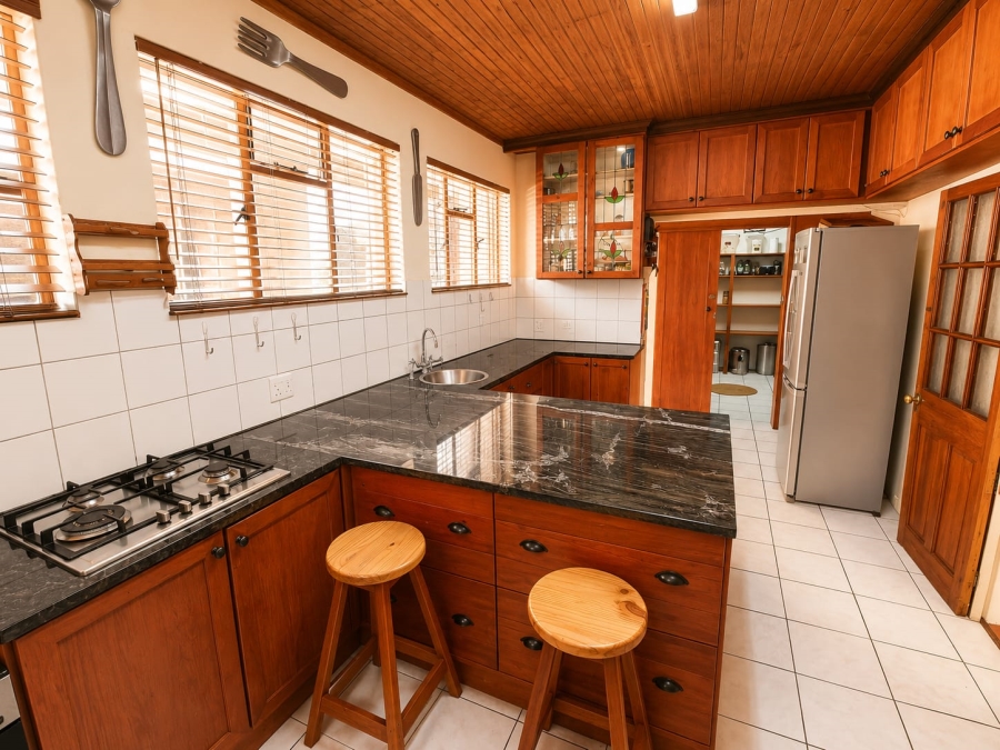 4 Bedroom Property for Sale in Eldoraigne Gauteng