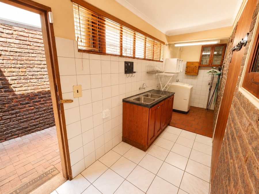 4 Bedroom Property for Sale in Eldoraigne Gauteng