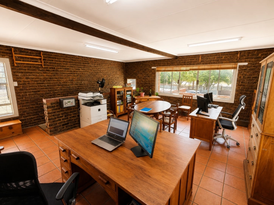 4 Bedroom Property for Sale in Eldoraigne Gauteng