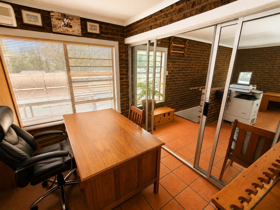 4 Bedroom Property for Sale in Eldoraigne Gauteng