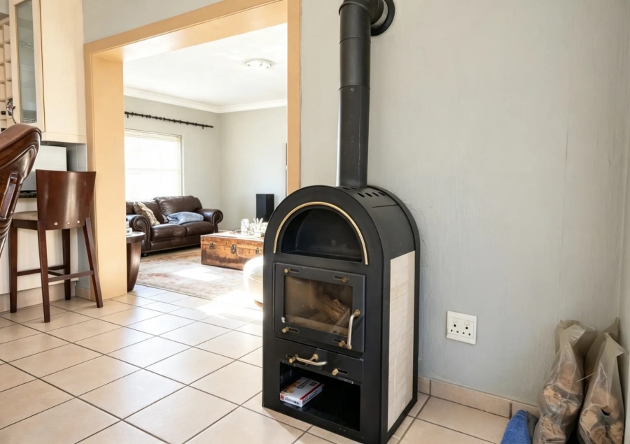 4 Bedroom Property for Sale in Kameeldrift East Gauteng