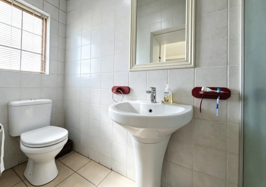 4 Bedroom Property for Sale in Kameeldrift East Gauteng
