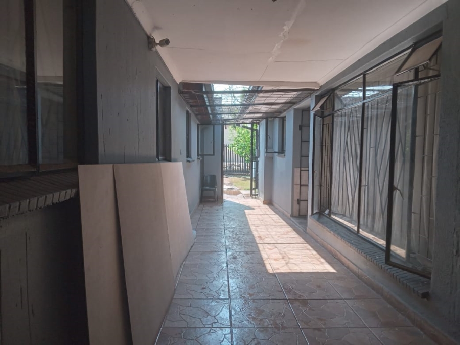51 Bedroom Property for Sale in Vanderbijlpark SE 7 Gauteng