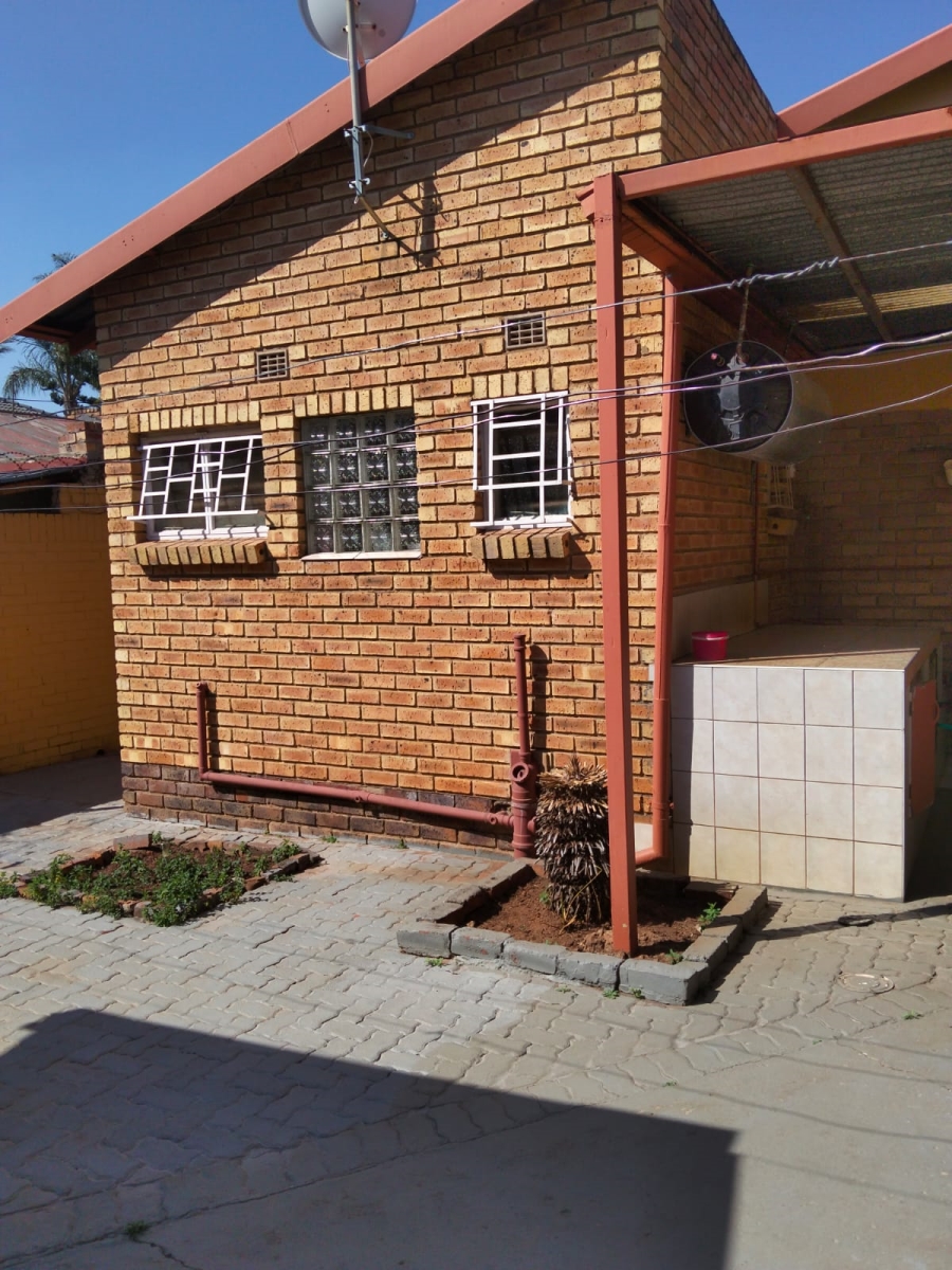 3 Bedroom Property for Sale in Laudium Gauteng
