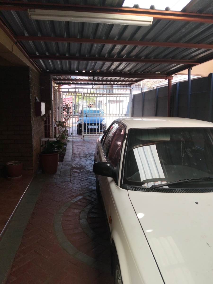 3 Bedroom Property for Sale in Laudium Gauteng