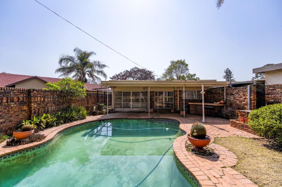3 Bedroom Property for Sale in Constantia Park Gauteng