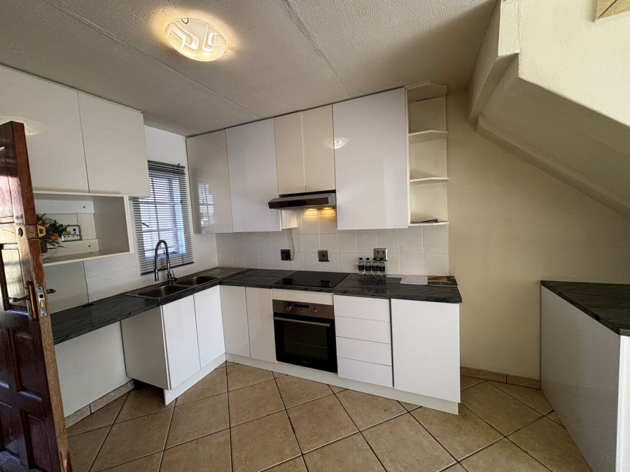 3 Bedroom Property for Sale in Illiondale Gauteng