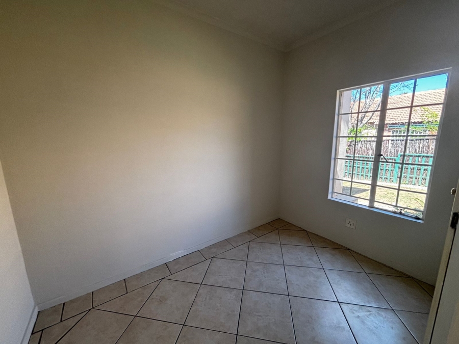 3 Bedroom Property for Sale in Illiondale Gauteng
