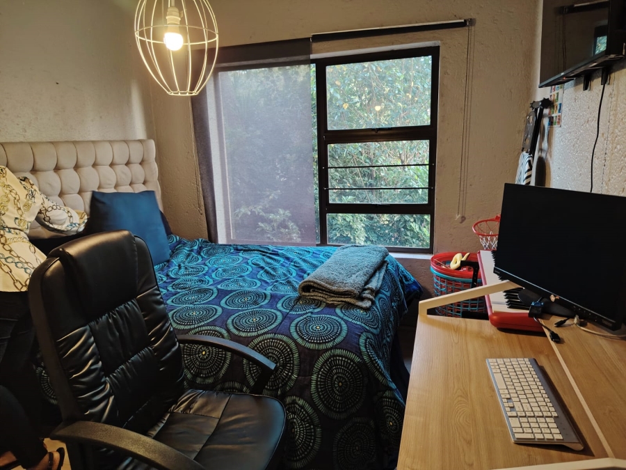 To Let 3 Bedroom Property for Rent in Lakefield Gauteng
