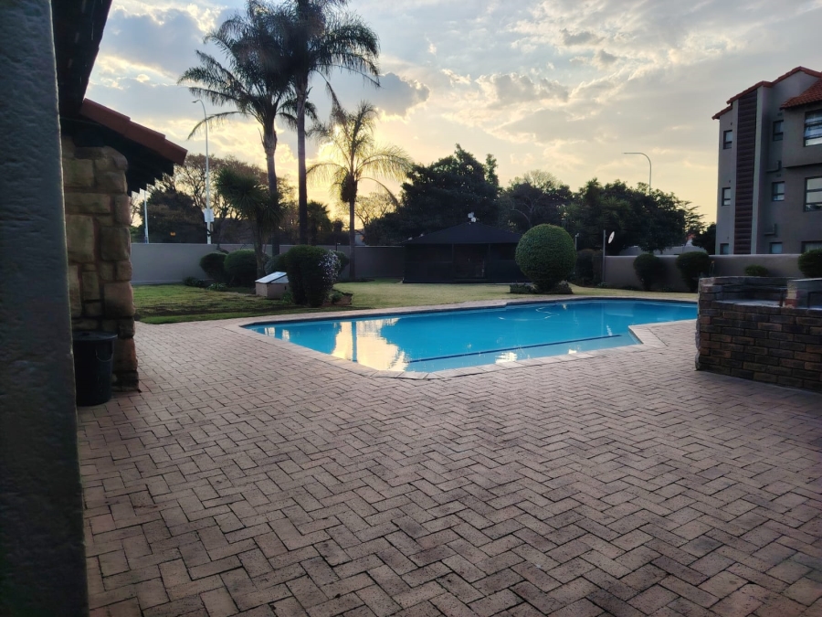 To Let 3 Bedroom Property for Rent in Lakefield Gauteng