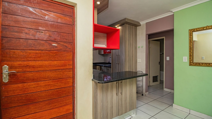 2 Bedroom Property for Sale in Ridgeway Gauteng