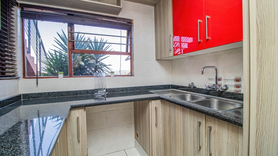 2 Bedroom Property for Sale in Ridgeway Gauteng