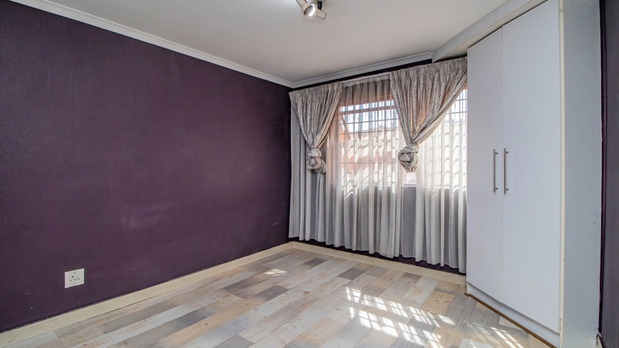 2 Bedroom Property for Sale in Ridgeway Gauteng