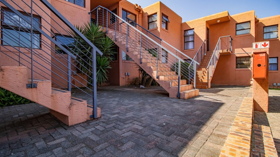 2 Bedroom Property for Sale in Ridgeway Gauteng