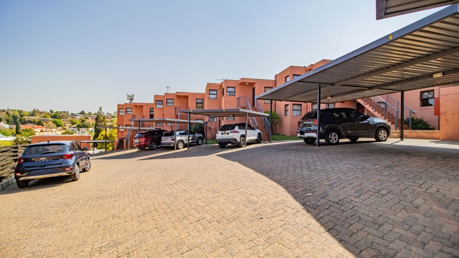 2 Bedroom Property for Sale in Ridgeway Gauteng