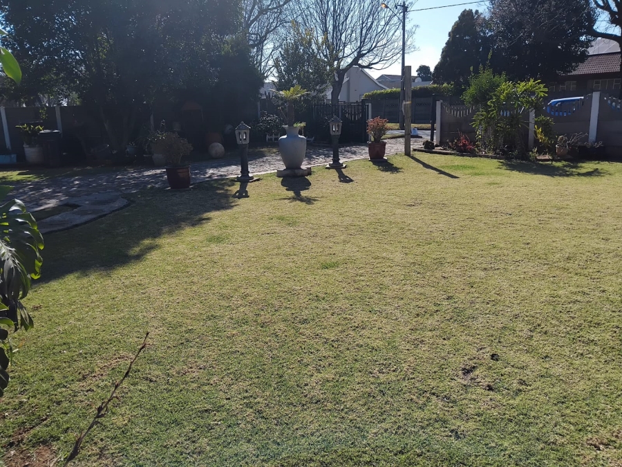 3 Bedroom Property for Sale in Rhodesfield Gauteng
