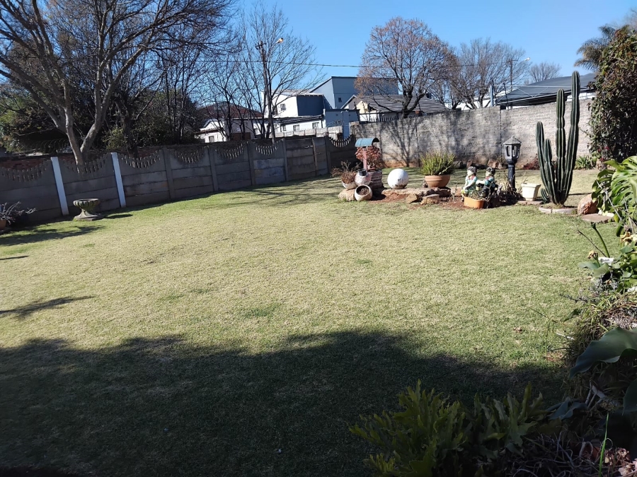 3 Bedroom Property for Sale in Rhodesfield Gauteng