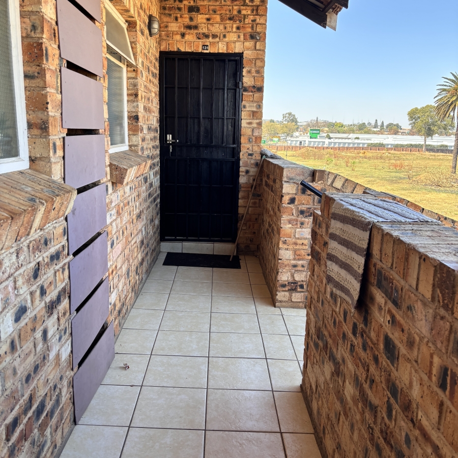 2 Bedroom Property for Sale in Honeypark Gauteng