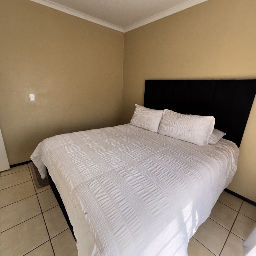 2 Bedroom Property for Sale in Honeypark Gauteng